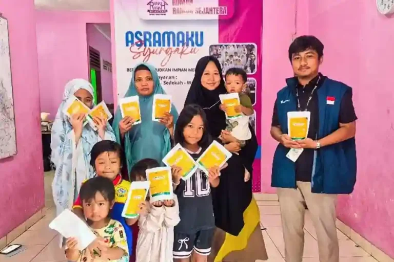 BSI Maslahat Salurkan Olahan Daging DAM Haji 2025 untuk Dukung Gizi Anak dan Ibu Hamil BSI Maslahat salurkan 250 pouch olahan daging DAM Haji 2025 ke enam yayasan di Jakarta & Tangerang untuk dukung penurunan stunting.