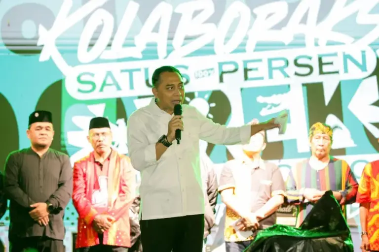 “Sumpah 100% Arek Suroboyo”, Wali Kota Eri Tegaskan Perlawanan terhadap Premanisme di Surabaya