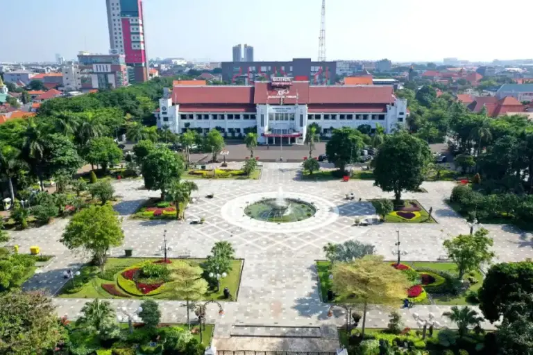 Volume Sampah Malam Tahun Baru 2026 di Surabaya Turun Tajam, Tak Sampai 5 Ton