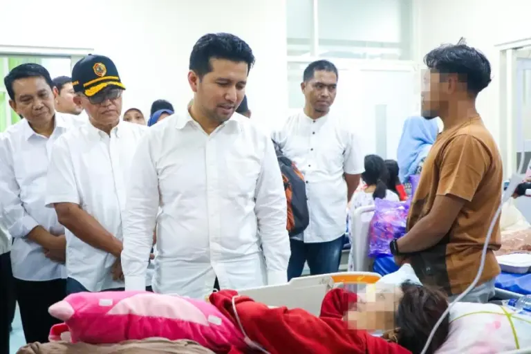 Wagub Emil Pastikan 261 Korban Dugaan Keracunan MBG di Mojokerto Ditangani Optimal