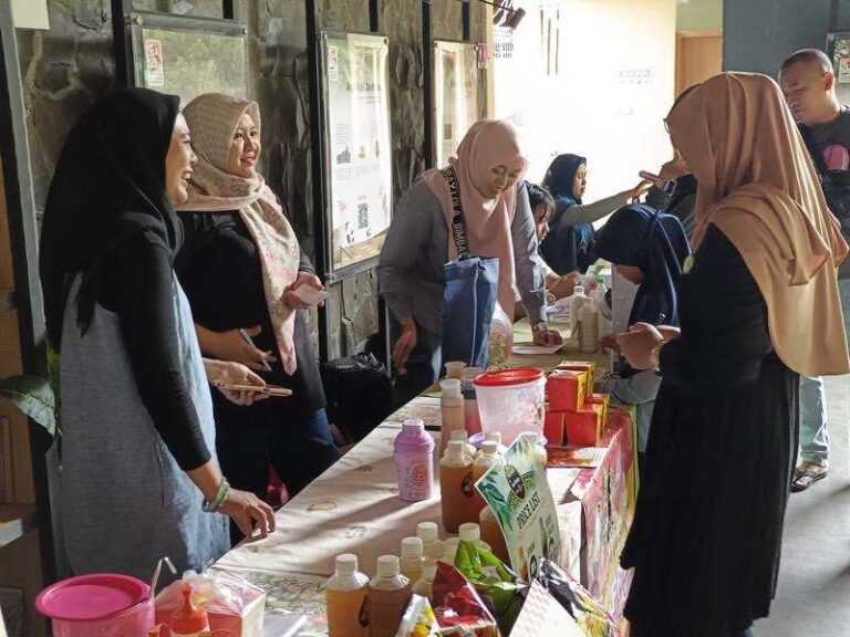 Dari Silaturahmi ke Peluang Usaha, UMKM Ramaikan Temu Alumni IKA HMM UPN Veteran Jatim