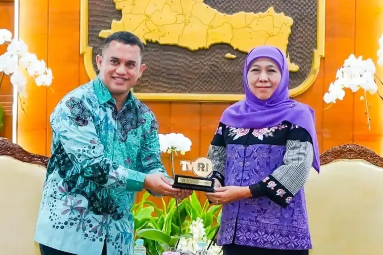 Gubernur Khofifah Dorong Sinergi Lintas Sektor untuk Sukseskan Siaran Resmi FIFA World Cup 2026 di Jatim