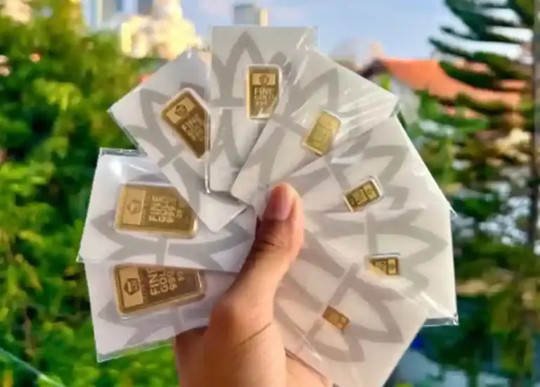 Harga Emas Antam Hari Ini Naik Rp40.000