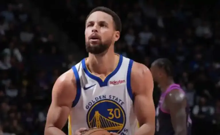 Curry Menggila, Warriors Hancurkan Timberwolves 111-85