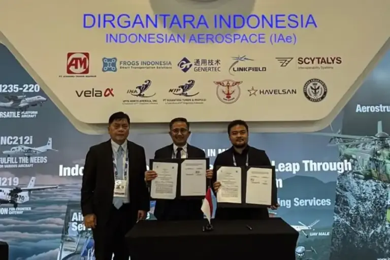 PT Dirgantara Indonesia Gandeng FROGS Indonesia, Bidik Pasar Ekspor Drone Global PT Dirgantara Indonesia menandatangani MoU dengan FROGS Indonesia untuk produksi dan pemasaran drone ke pasar ekspor di Singapore Airshow 2026.