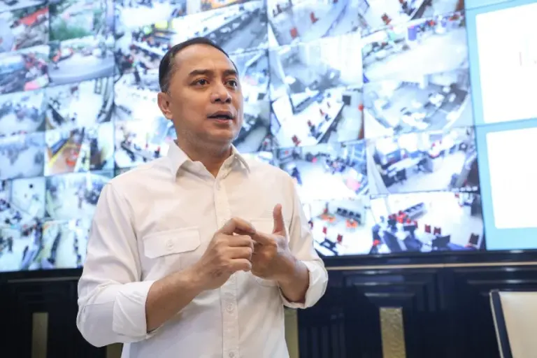 Parkir Digital Surabaya Diperluas, Wali Kota Eri Tegaskan Penindakan Tegas Jukir Liar