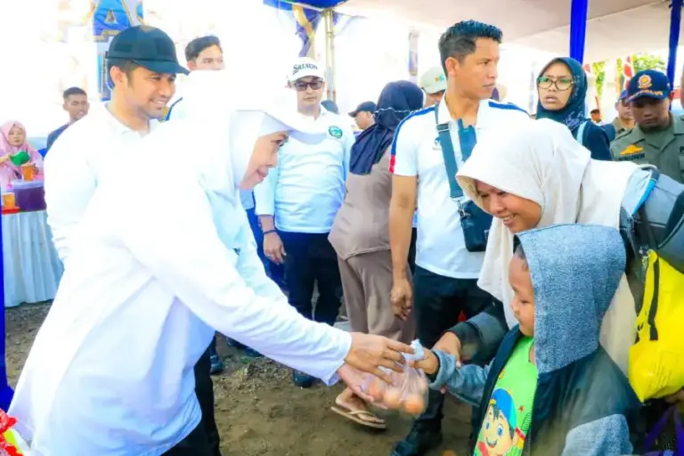 Jelang Ramadhan, Gubernur Khofifah Gelar Pasar Murah di Tambak Wedi untuk Kendalikan Inflasi