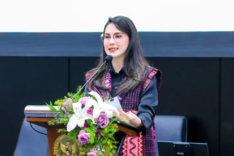 Di DPR RI, Arumi Bachsin Ajak Keluarga Biasakan 30 Menit Membaca Setiap Hari