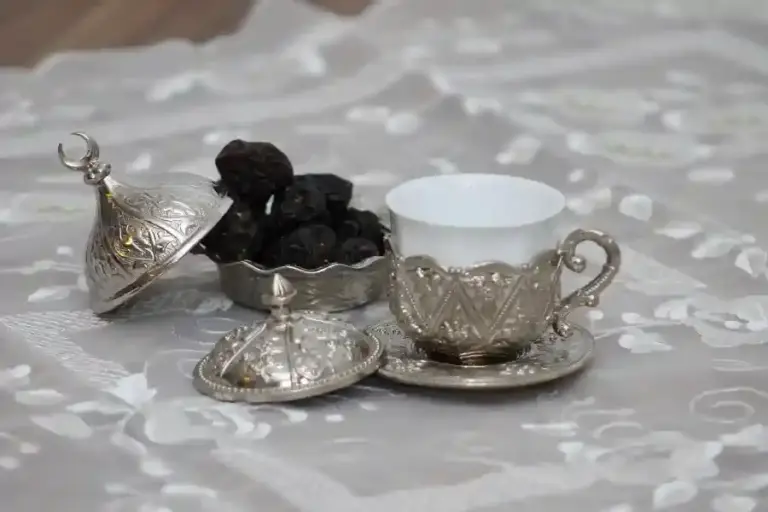 Tips Puasa untuk Penderita GERD dan Maag agar Tetap Nyaman Selama Ramadhan