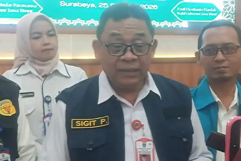 Jelang Idulfitri 1447 H, Pemprov Jatim Buka 54 Posko THR 2026 dan Perketat Pengawasan Perusahaan Kepala Disnakertrans Jatim, Sigit Priyanto