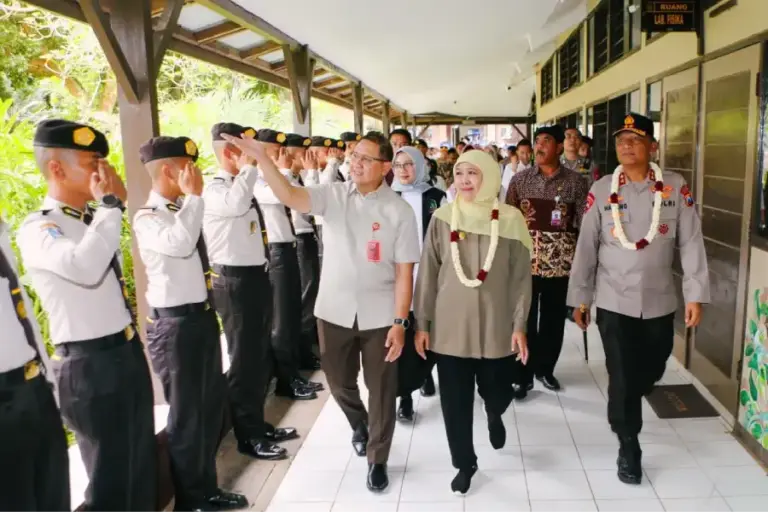 Khofifah dan Kapolda Jatim Resmikan Sarpras SMAN 2 Taruna Bhayangkara, Dorong Lahirnya Pemimpin Berintegritas