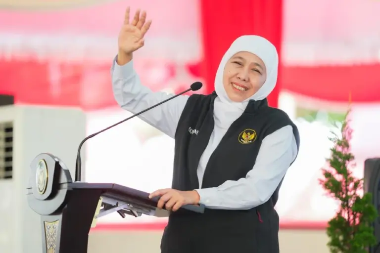 Khofifah Salurkan Bantuan Rp16,6 Miliar di Kediri, Perkuat Perlindungan Sosial dan Pemberdayaan Ekonomi Desa