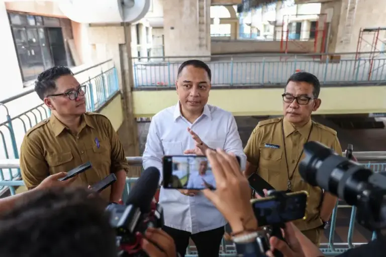 Pemkot Surabaya Terapkan Sistem Piket dan WFA Saat Lebaran, Pastikan Pelayanan Publik Tetap Berjalan