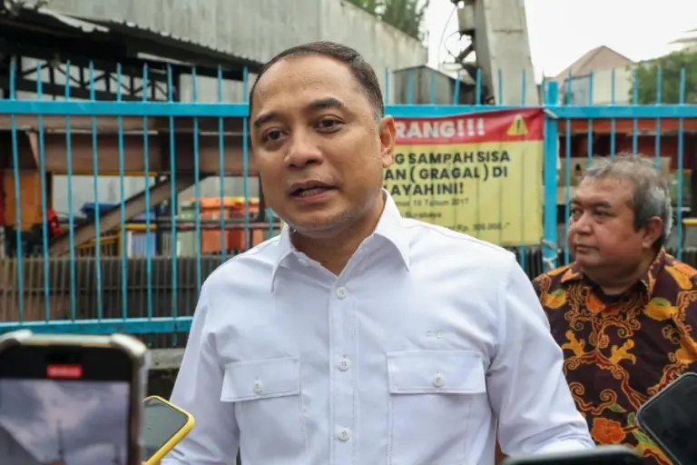 Strategi Terintegrasi Eri Cahyadi: Koneksi Saluran dan Rumah Pompa Jadi Solusi Banjir Surabaya
