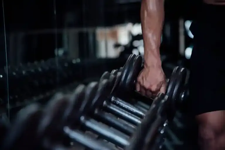 Tips Gym untuk Pemula agar Hasil Maksimal dan Terhindar dari Cedera