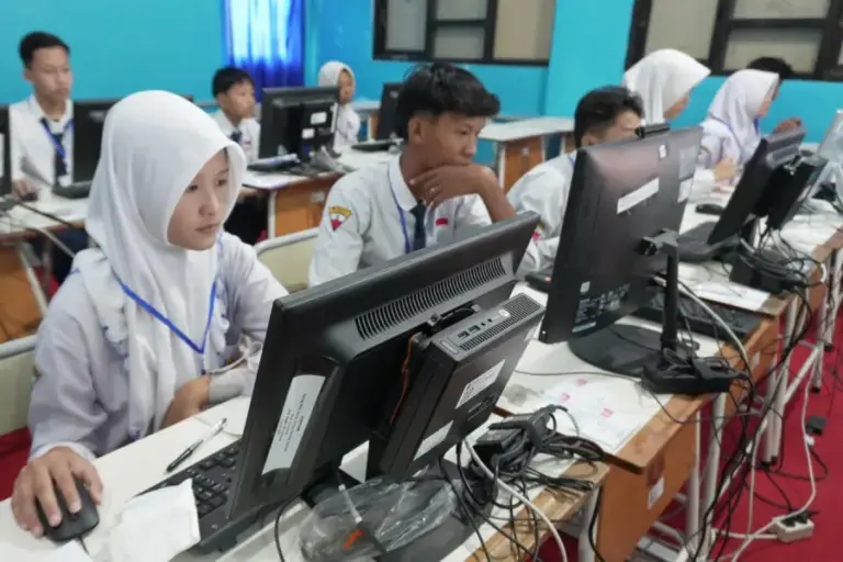 Hari Pertama TKA SMP 2026 di Surabaya Kondusif, Dispendik Pastikan Sistem Pengawasan Berjalan Optimal
