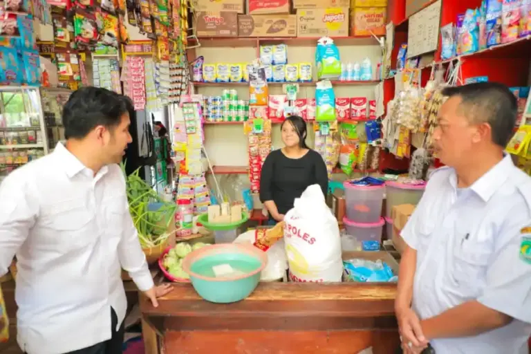 Wagub Emil Turun Tangan Atasi Kelangkaan LPG 3 Kg di Pasuruan, Pengawasan Distribusi Diperketat