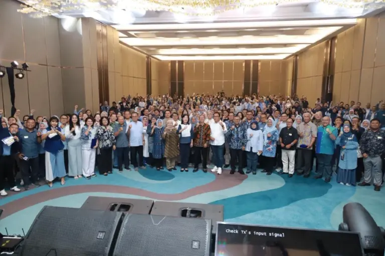 Rektor UNAIR Dorong Kolaborasi Alumni, Perkuat Jejaring untuk Dampak Nyata di Berbagai Sektor