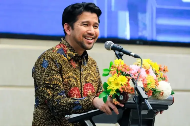 Wagub Emil Dardak Dorong Alumni UNS Berkontribusi Nyata untuk Pembangunan Jawa Timur