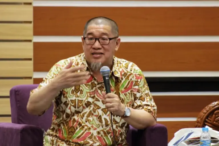 Refleksi Hari Buruh 2026: Pakar UNAIR Soroti Kerentanan Pekerja dan Desak Perubahan Arah Industri Nasional
