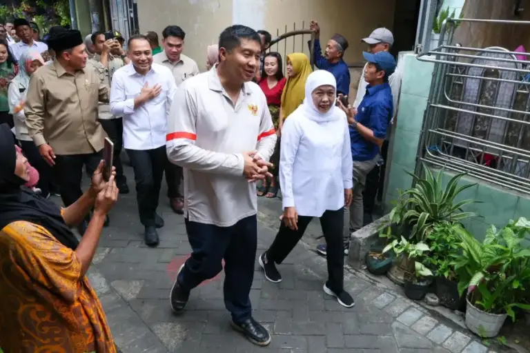 Tinjau BSPS di Surabaya, Menteri PKP Nilai Kolaborasi Pemkot dan Swasta Percepat Perbaikan 4.000 Rutilahu