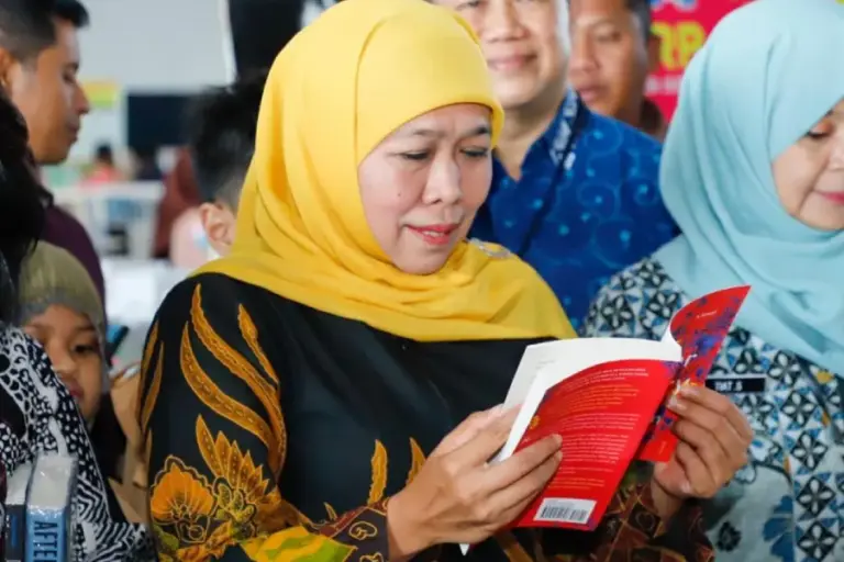Hari Buku Nasional 2026, Gubernur Khofifah Dorong Budaya Membaca dan Literasi Digital di Jawa Timur