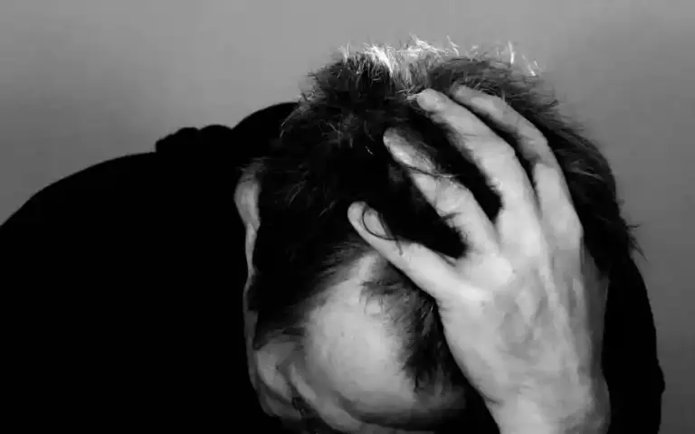 Burnout Tak Selalu Terlihat, Ini Tanda Kelelahan Emosional yang Sering Dianggap Sepele