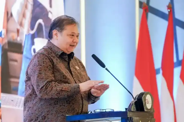 Airlangga Dorong Sinergi Daerah dan Sektor Keuangan untuk Kejar Target Pertumbuhan Ekonomi 8 Persen Menteri Koordinator Bidang Perekonomian Airlangga Hartarto