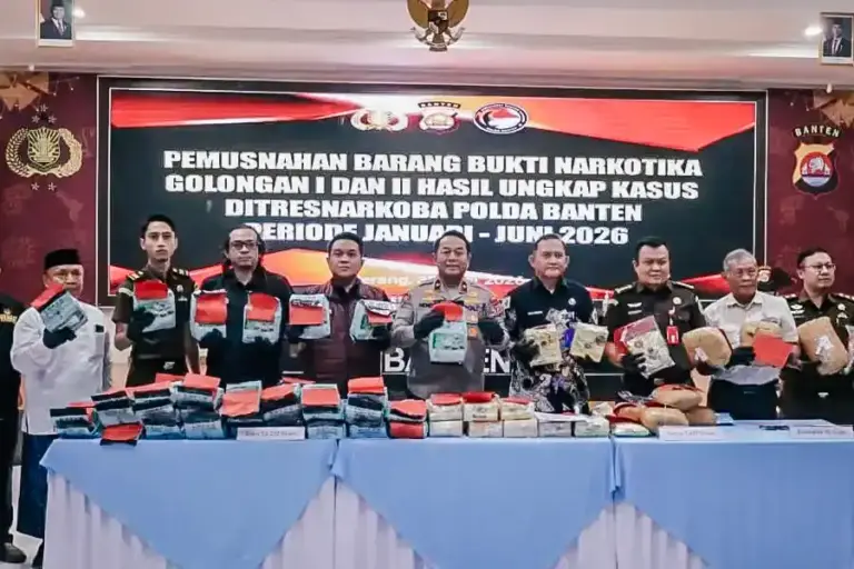 Memperingati HANI 2026, Ditresnarkoba Polda Banten memusnahkan 73,2 kg sabu dan 6,3 kg ganja hasil pengungkapan jaringan lintas daerah Semester I.