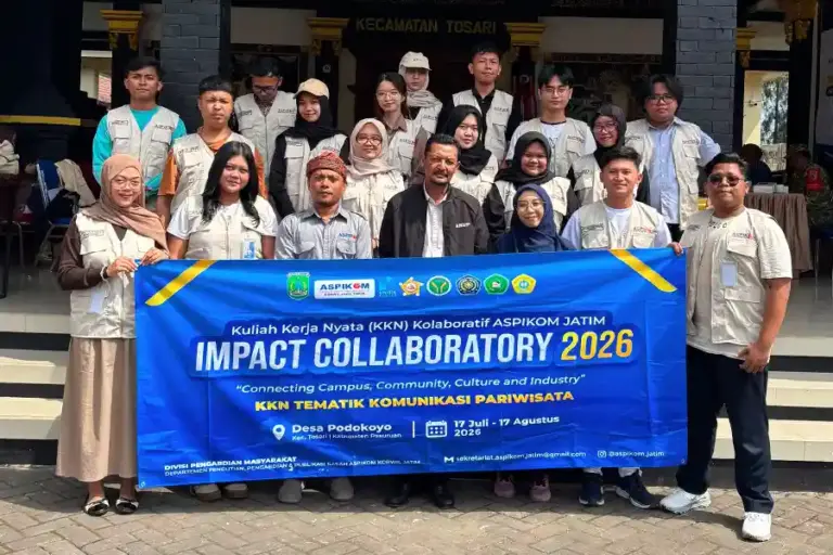 STIKOSA AWS Kirim Enam Mahasiswa ke KKN Kolaboratif ASPIKOM Jatim 2026, Perkuat Komunikasi Pariwisata Desa Tosari STIKOSA AWS mengirim enam mahasiswa mengikuti KKN Kolaboratif ASPIKOM Jatim 2026 di Tosari untuk memperkuat komunikasi pariwisata dan pemberdayaan desa.